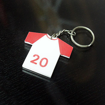 幸運球衣鑰匙圈（白衣紅袖）